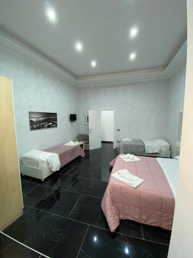 Savastano House Hotel Наполи Екстериор снимка