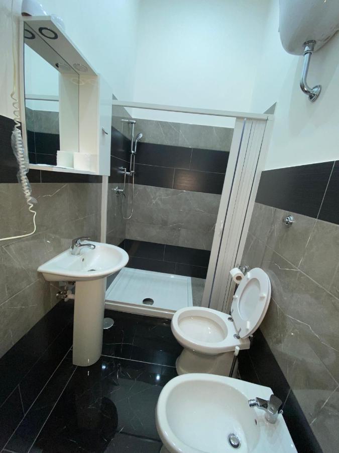 Savastano House Hotel Наполи Екстериор снимка
