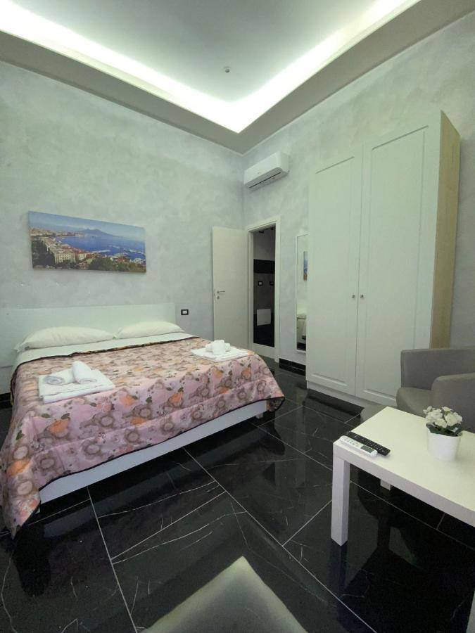 Savastano House Hotel Наполи Екстериор снимка