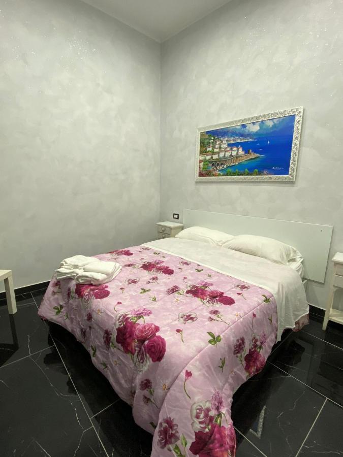 Savastano House Hotel Наполи Екстериор снимка