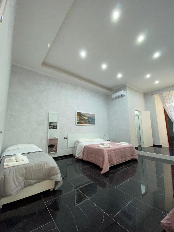 Savastano House Hotel Наполи Екстериор снимка