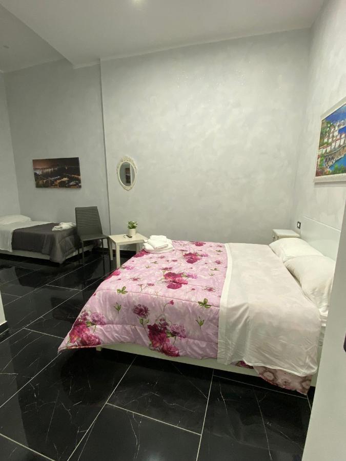 Savastano House Hotel Наполи Екстериор снимка